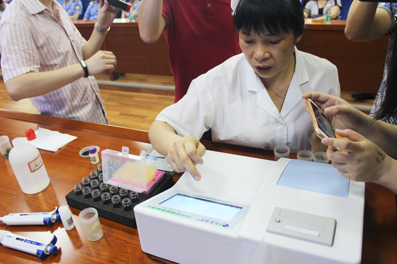 乐竞在线登录页面入口_乐竞（中国）
食用农产品快检设备捐赠仪式在桂城街道办事处举行